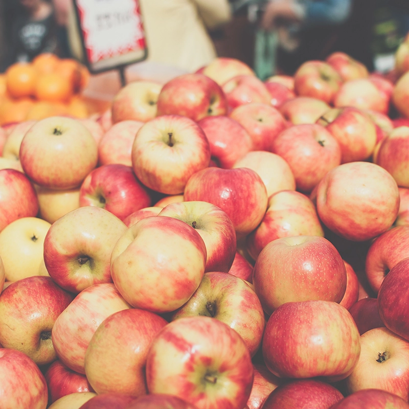 apples-at-the-ocoee-farm-market farm market apples